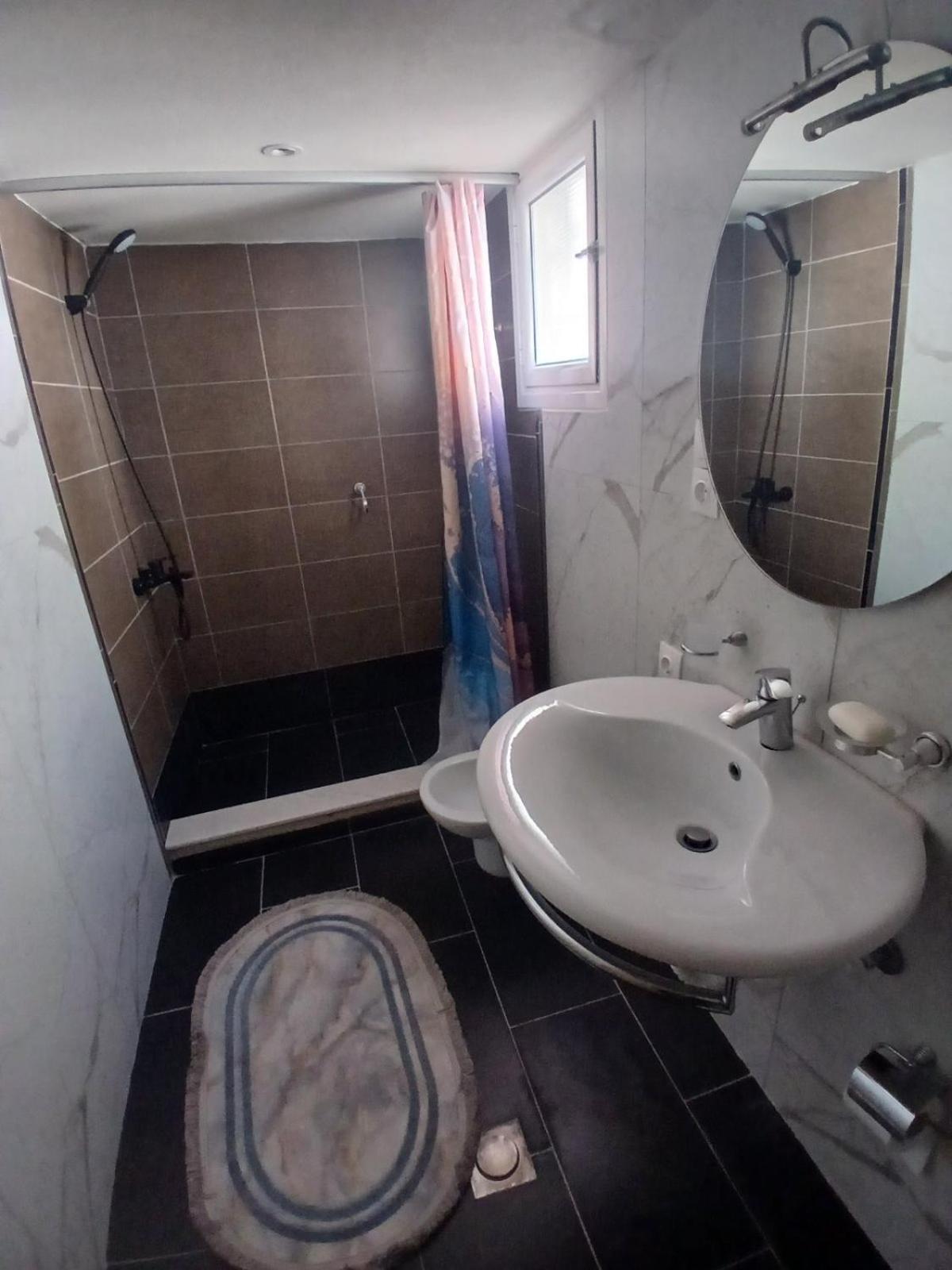 Blue Heaven Apartment Sarandë 外观 照片