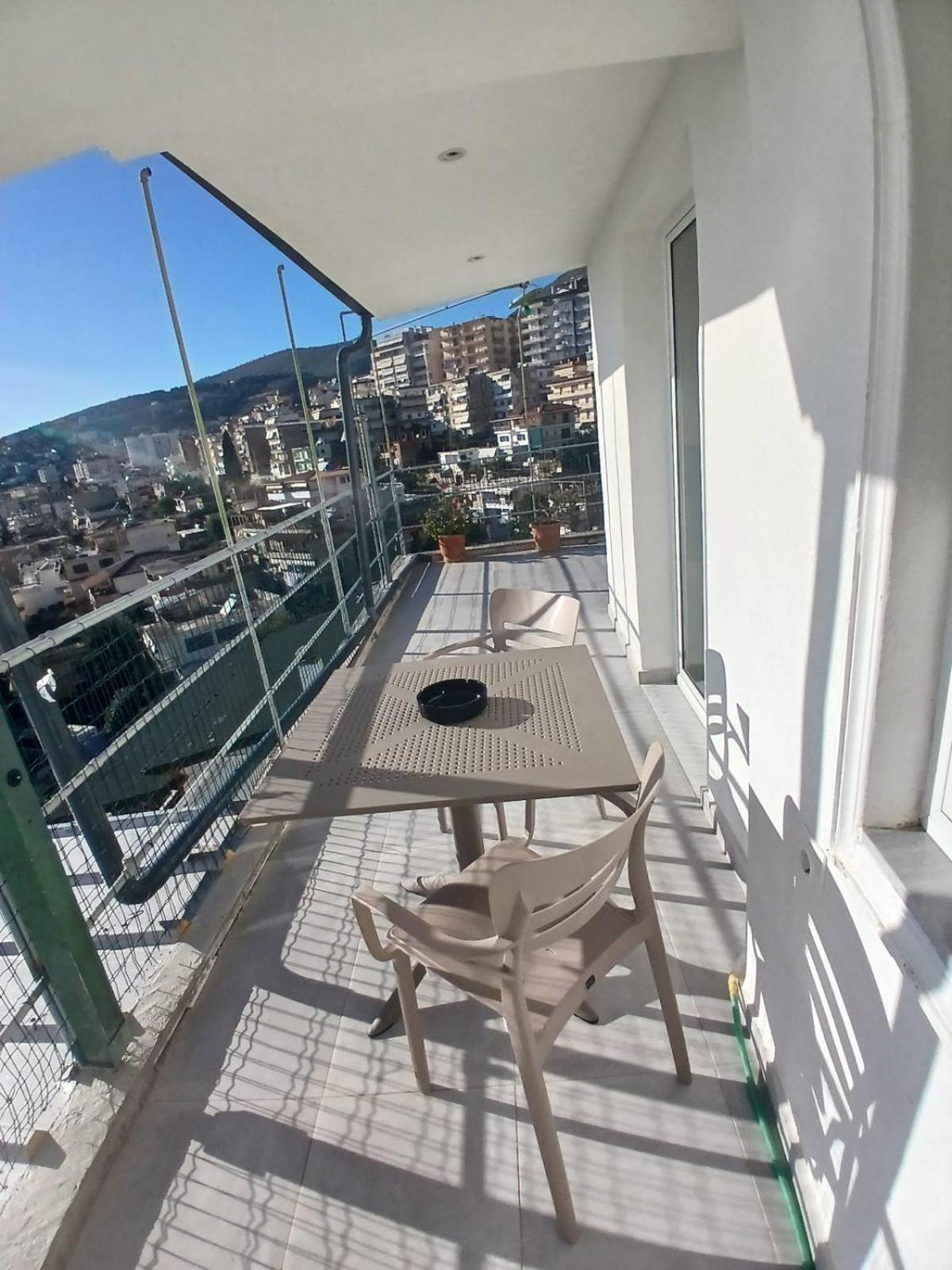 Blue Heaven Apartment Sarandë 外观 照片
